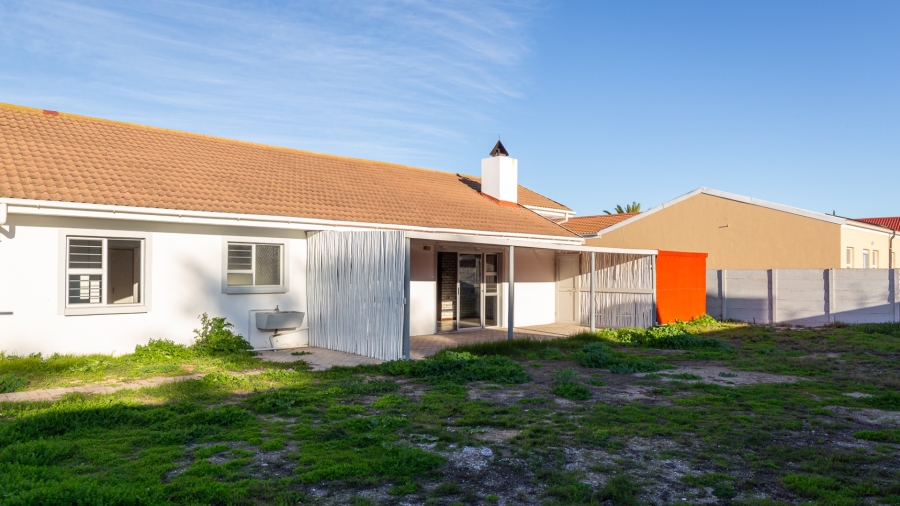 To Let 3 Bedroom Property for Rent in Port Owen Western Cape